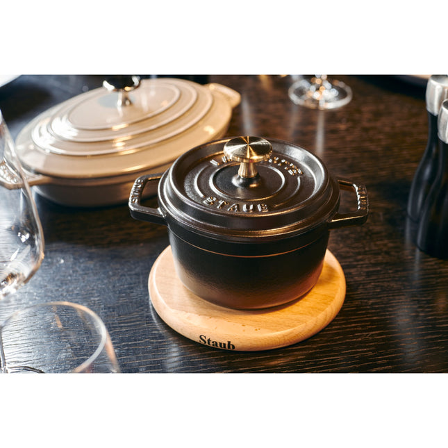 Staub Specialities 16 cm round beech Trivet magnetic, brown