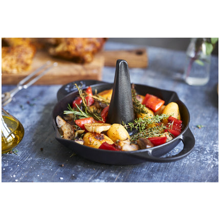 Staub Specialities 24 cm Cast Iron Round Roaster – Black