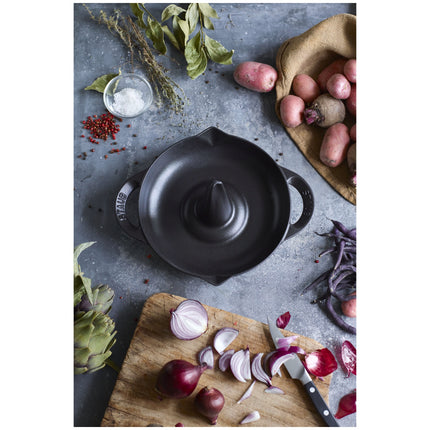 Staub Specialities 24 cm Cast Iron Round Roaster – Black