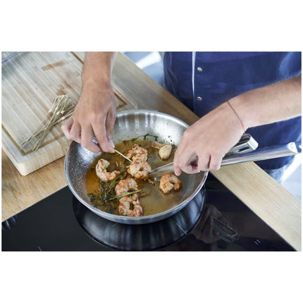 ZWILLING Pro 24 cm / 9.5 inch 18/10 Stainless Steel Frying pan