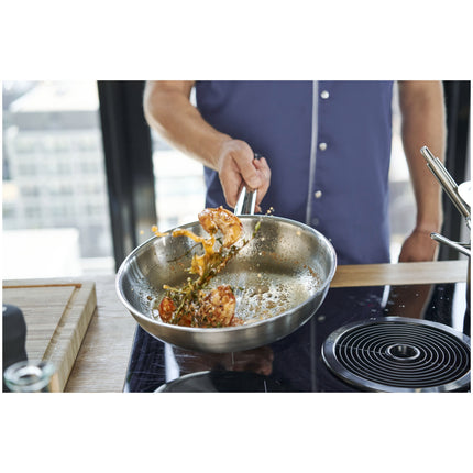 ZWILLING Pro 24 cm / 9.5 inch 18/10 Stainless Steel Frying pan