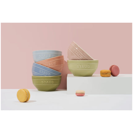Fresh & Save Bowls and STAUB Macaroon Set