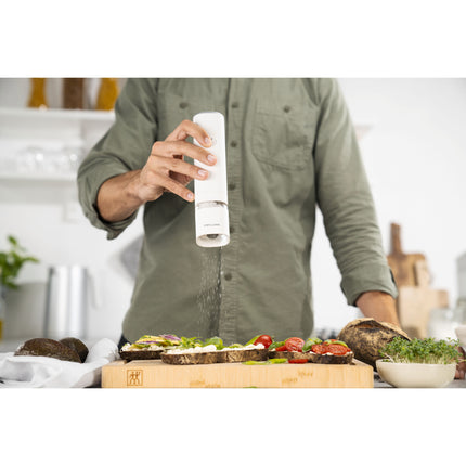 ZWILLING ELECTRIC SALT AND PEPPER MILL SET - WHITE