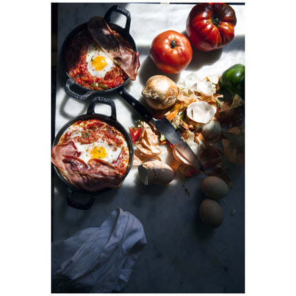 Staub Specialities 750 ml cast iron round Oven dish, black