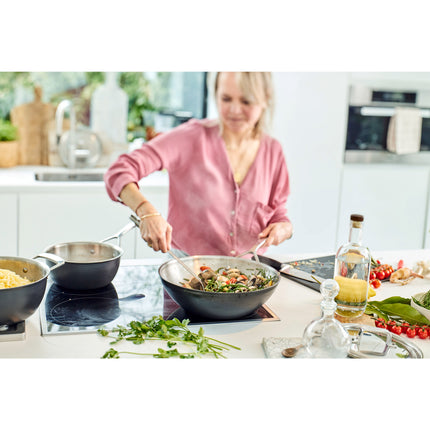 Demeyere Black 5 30 cm / 12 inch 18/10 Stainless Steel Wok