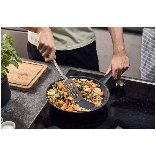 ZWILLING Madura Plus Frying pan, 24 cm / 9.5 inch, aluminum, Titanium-reinforced ceramic non-stick coating