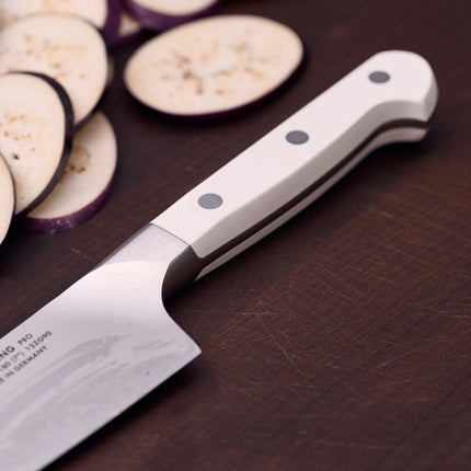 ZWILLING Pro le blanc 7-inch, Chef's knife, white