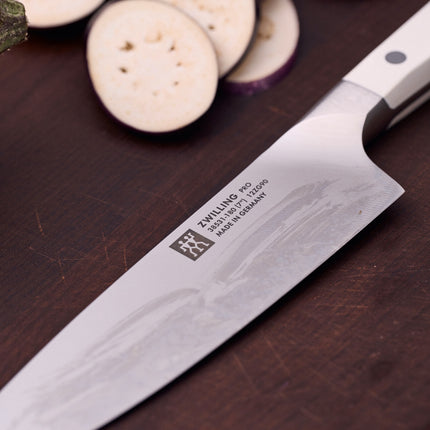 ZWILLING Pro le blanc 7-inch, Chef's knife, white