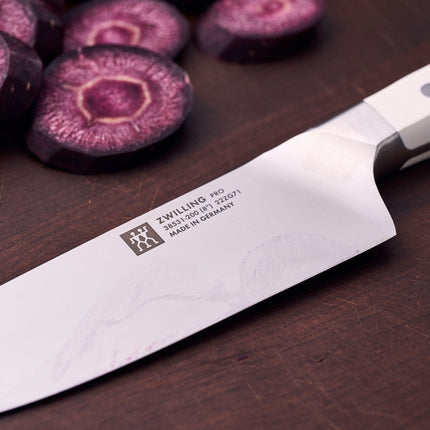 ZWILLING Pro le blanc 8-inch, Chef's knife, white