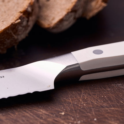 ZWILLING Pro le blanc 9-inch, Bread knife, white