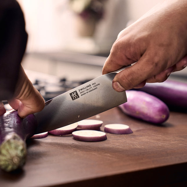 ZWILLING Pro le blanc 7-inch, Chef's knife, white