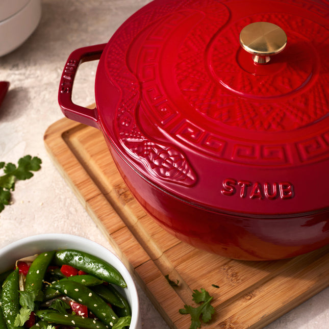 Staub La Cocotte 4.8 l cast iron round Essential French Oven with Snake Lid