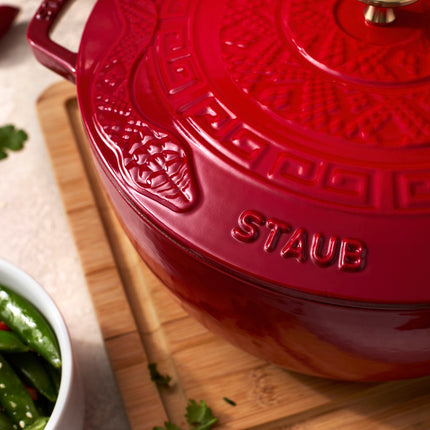 Staub La Cocotte 4.8 l cast iron round Essential French Oven with Snake Lid