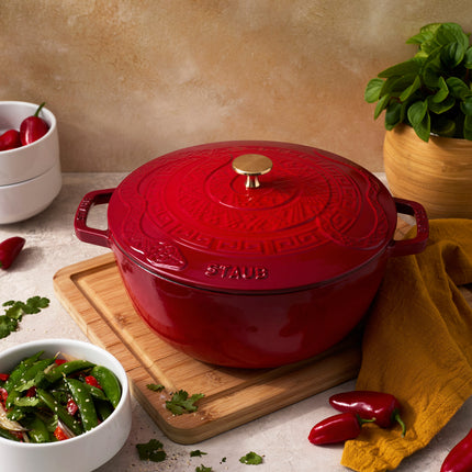 Staub La Cocotte 4.8 l cast iron round Essential French Oven with Snake Lid