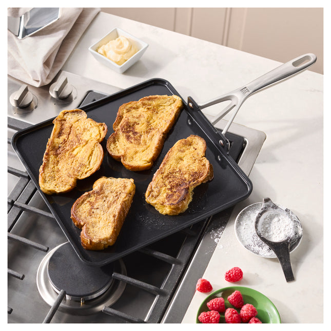ZWILLING Motion Ceramic 28 cm Aluminum Square Non-Stick Griddle – Black