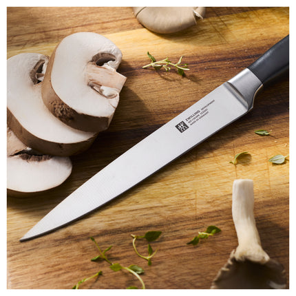 ZWILLING **** Four Star 5-inch, Utility knife