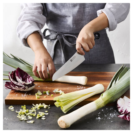 ZWILLING Pro Sous Chef's Knife 7-inch, Chef's knife compact