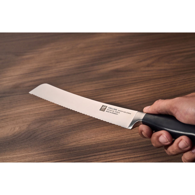 ZWILLING **** Four Star 9-inch, Bread knife
