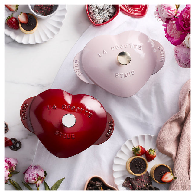 Staub La Cocotte 1.75 l cast iron heart Cocotte