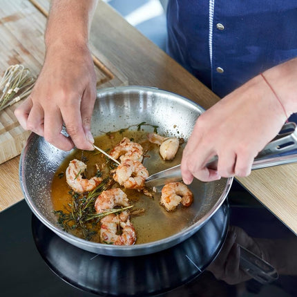 ZWILLING Z1006-109 Pro SS Frying Pan 3PLY 11.0 inches (28 cm) Stainless Steel Full Surface 3 Layer Construction, Induction Compatible