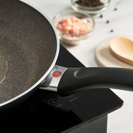 ZWILLING Bologna Granitium 24 cm / 9.5 inch aluminum Frying pan