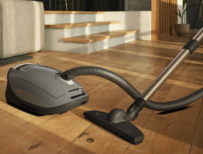 <h2><strong>Miele Vacuum Cleaners</strong></h2><h2><strong>Power Meets Precision</strong></h2>