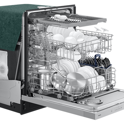 Samsung 48 dBA 5500 Series Dishwasher with 3rd Rack